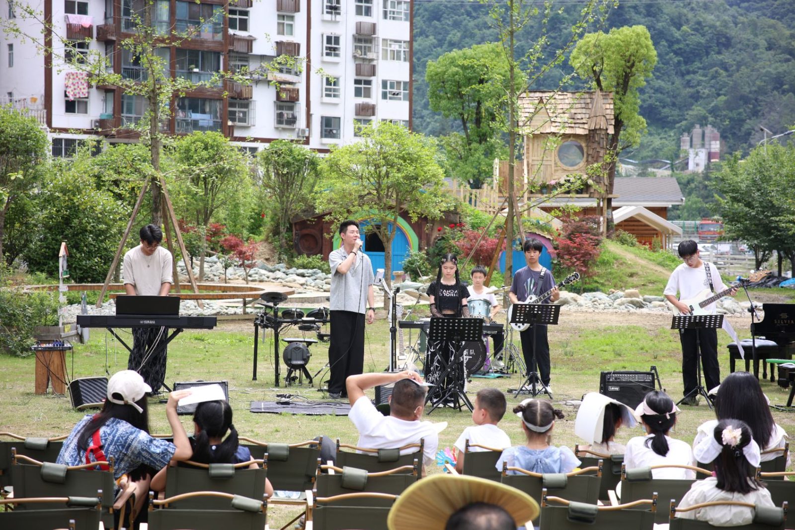 531 音乐节户外演出现场